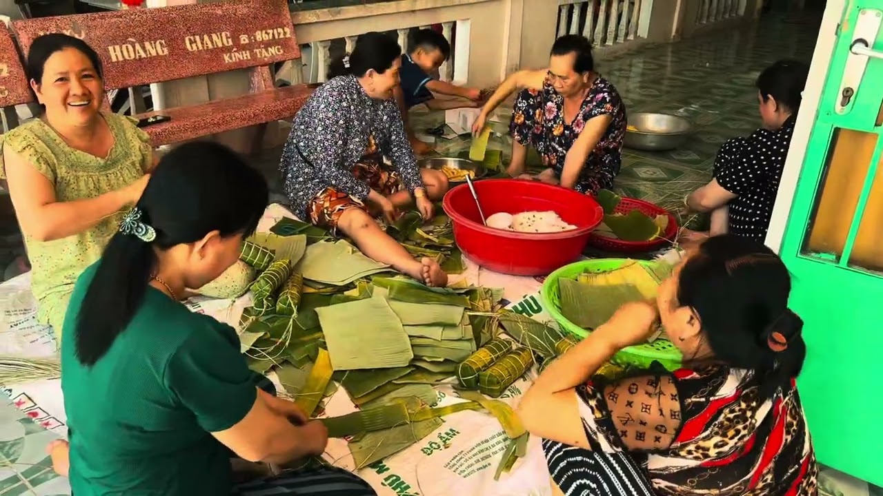 Gia Đình - Tết Bính Ngọ 2026