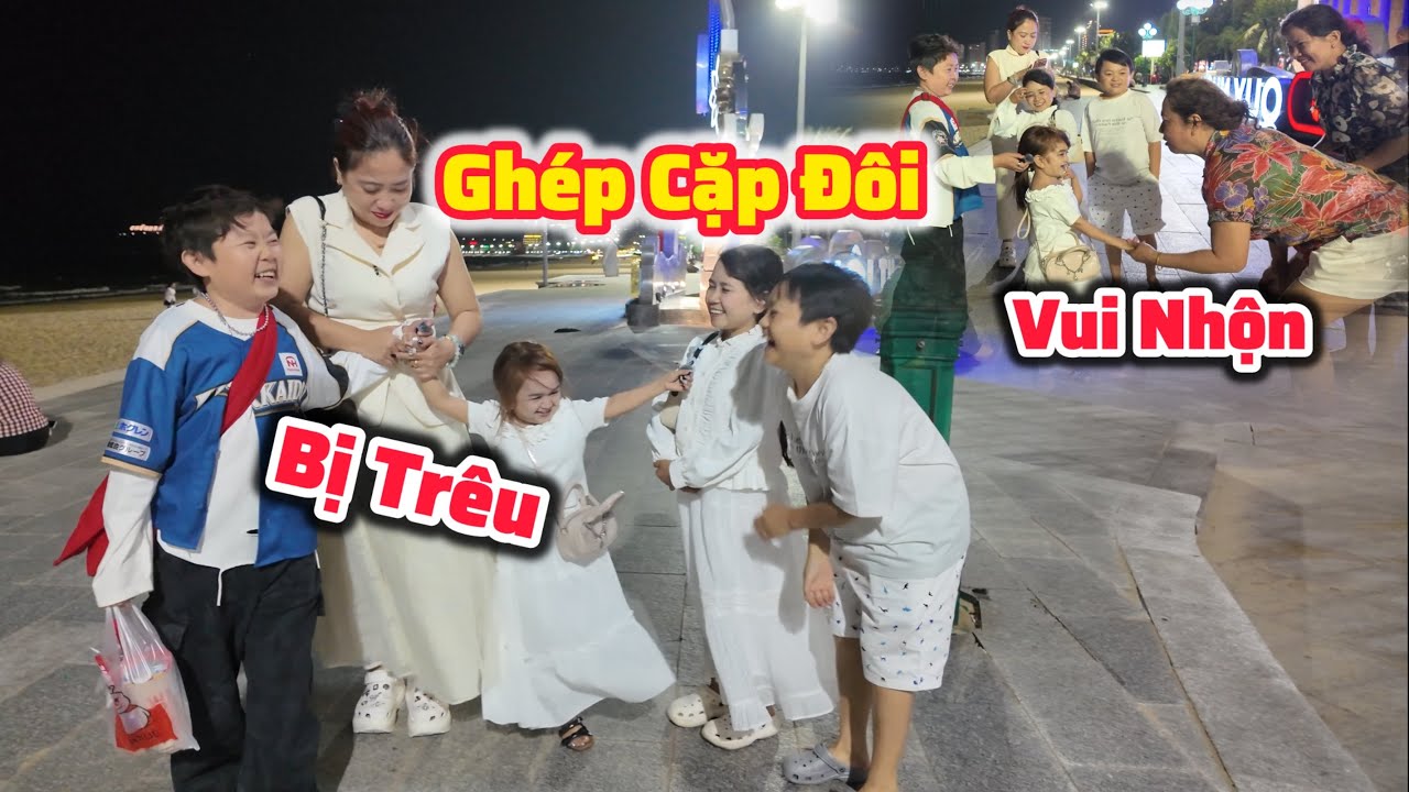 Huyền Hr&ecirc; V&agrave; T&agrave;i T&iacute; Tẹo Bị Ghẹo V&igrave; L&yacute; Do N&agrave;y - Ẩm Thực Đ&ecirc;m Vui Nhộn C&ugrave;ng Nh&oacute;m T&iacute; Hon 