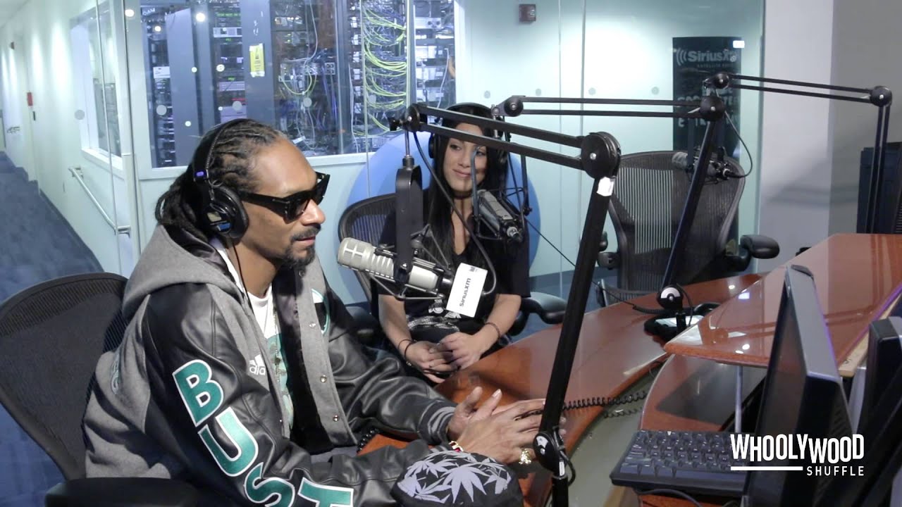 Snoop Dogg Speaks on Suge Knight, NWA Movie & Hillary Clinton with DJ Whoo Kid (Video)
