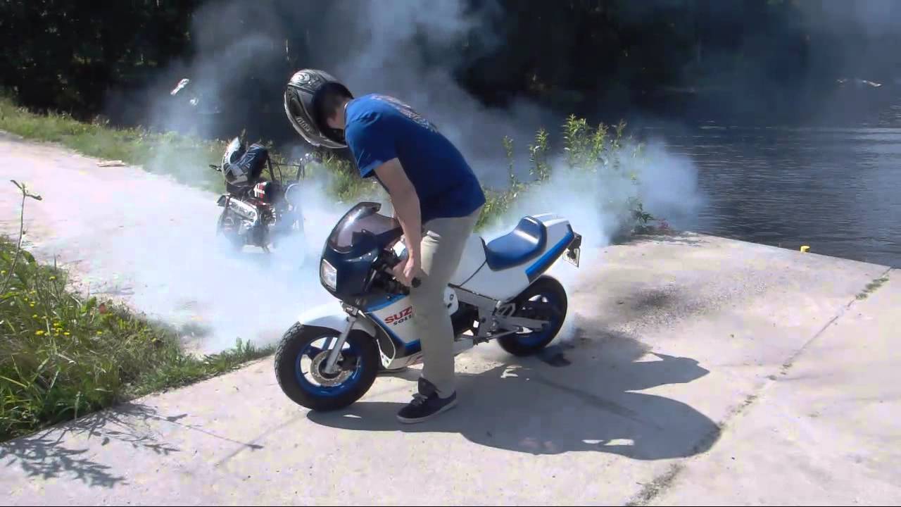 Suzuki R 79cc burnout