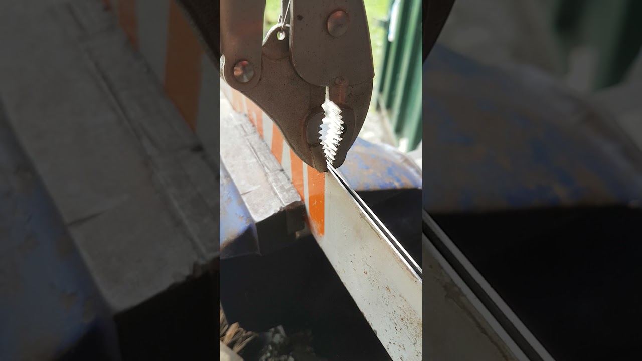 How to repair a worn out chainsaw bar