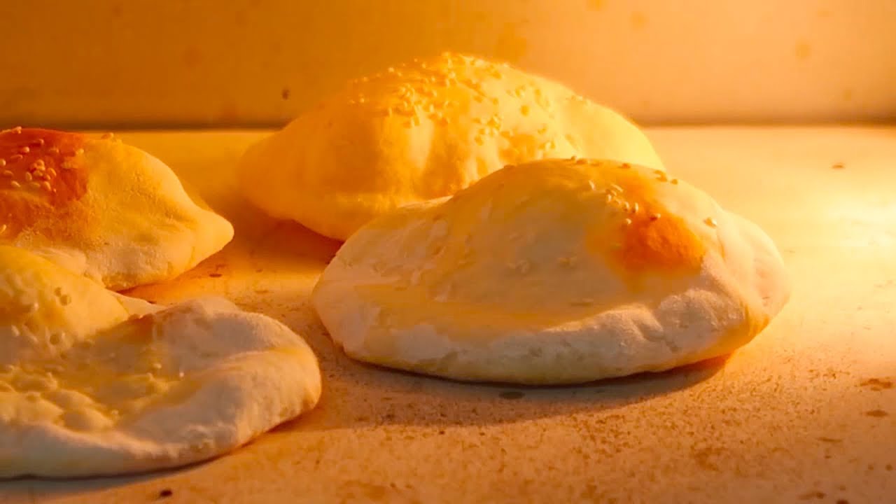 طريقة عمل الخبز الشامى || للسندوتشات ||عيش السندوتشات فى البيت homemade white bread