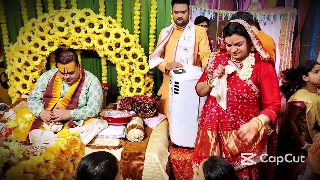 Phoolon Mein Saj Rahi Hai meri Guru sakhi ji pyaari | Bhajan | Radhadasi bhav @ShriGaurdasJiMaharaj