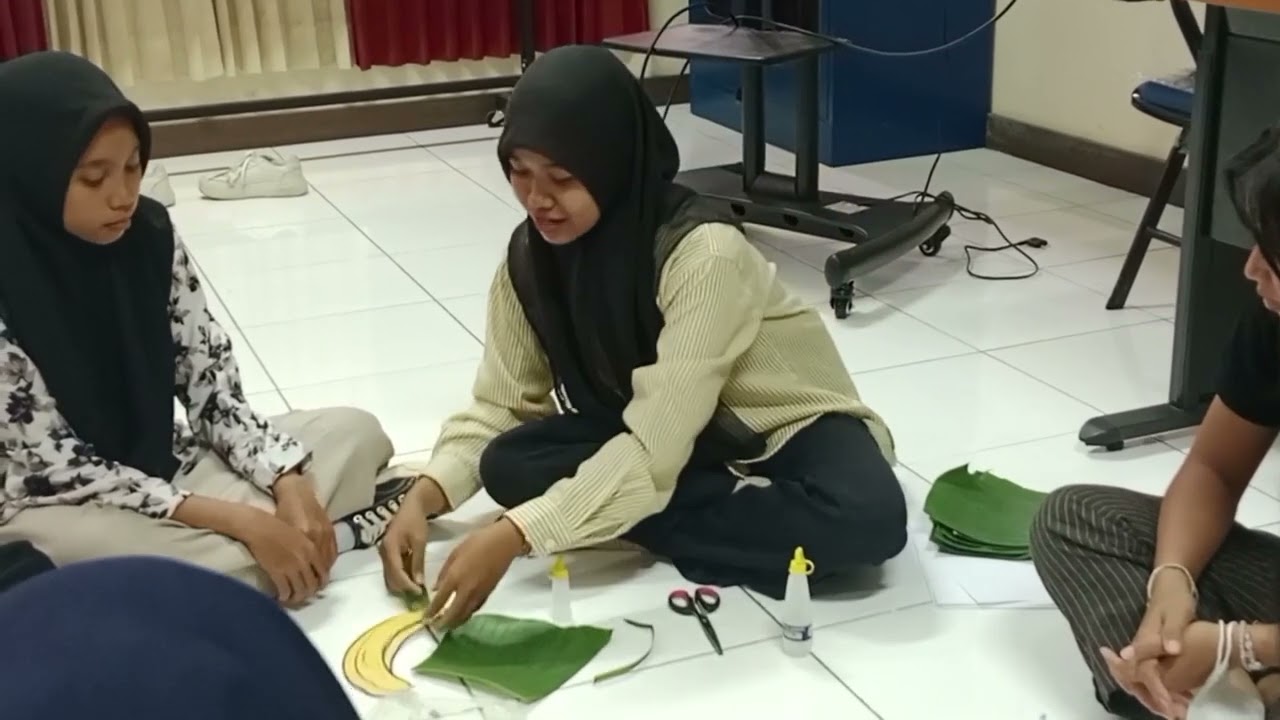 Video 4 - Natasya Puspitasari - MK Micoteaching - PG-PAUD Unesa