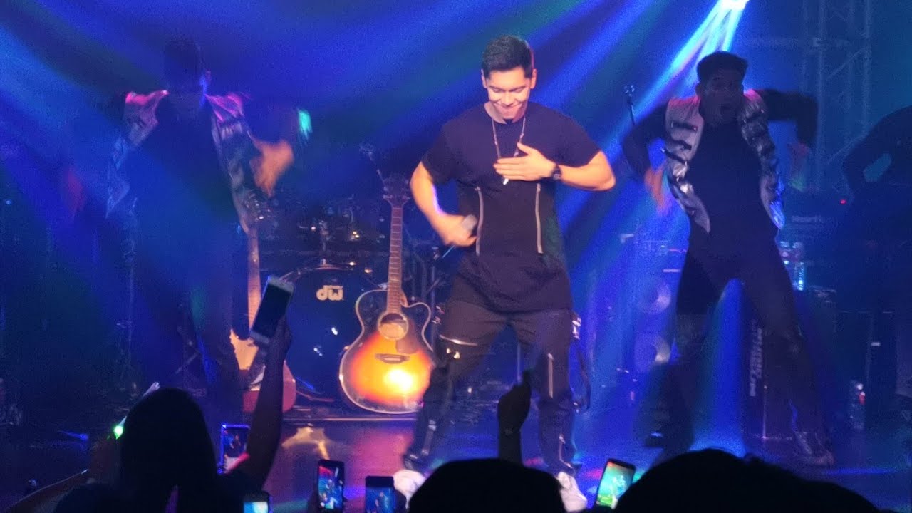 Carlo Aquino Bakit Ba Ganyan song sa Liwanag CONCERT for Maine Mendoza? Hala!