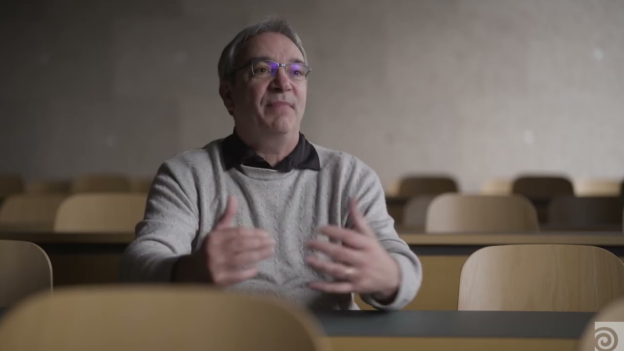 Prof. Andre Thomas | Luzern University of Applied Sciences & Arts | Houdini Connect