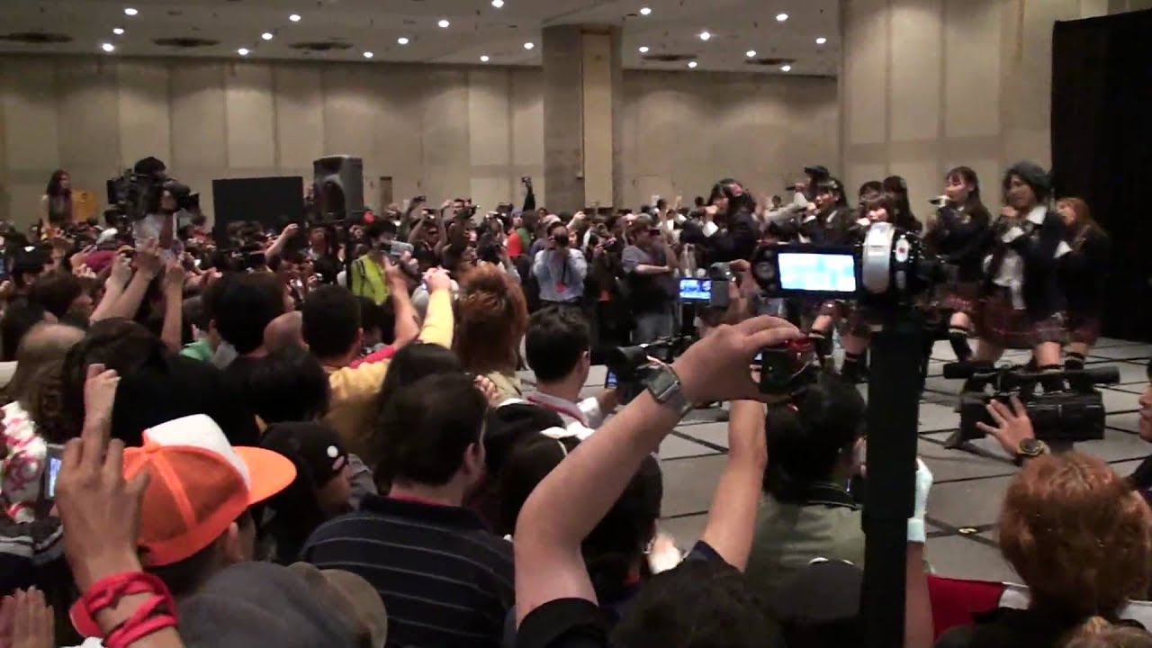 AKB48: New York Anime Festival HD (1/4)