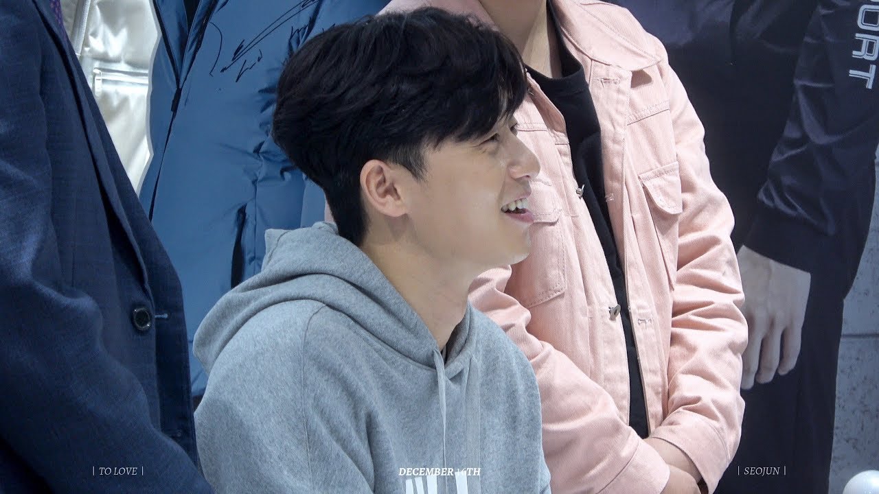 171028 질스튜어트스포츠 광복점 팬사인회 박서준 직캠