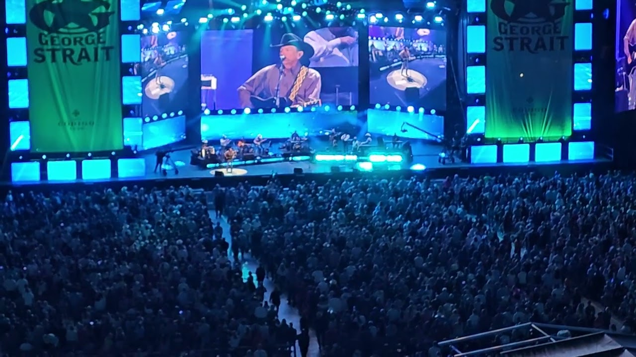 George Strait - Give It Away (live at MetLife Stadium June 8, 2024)