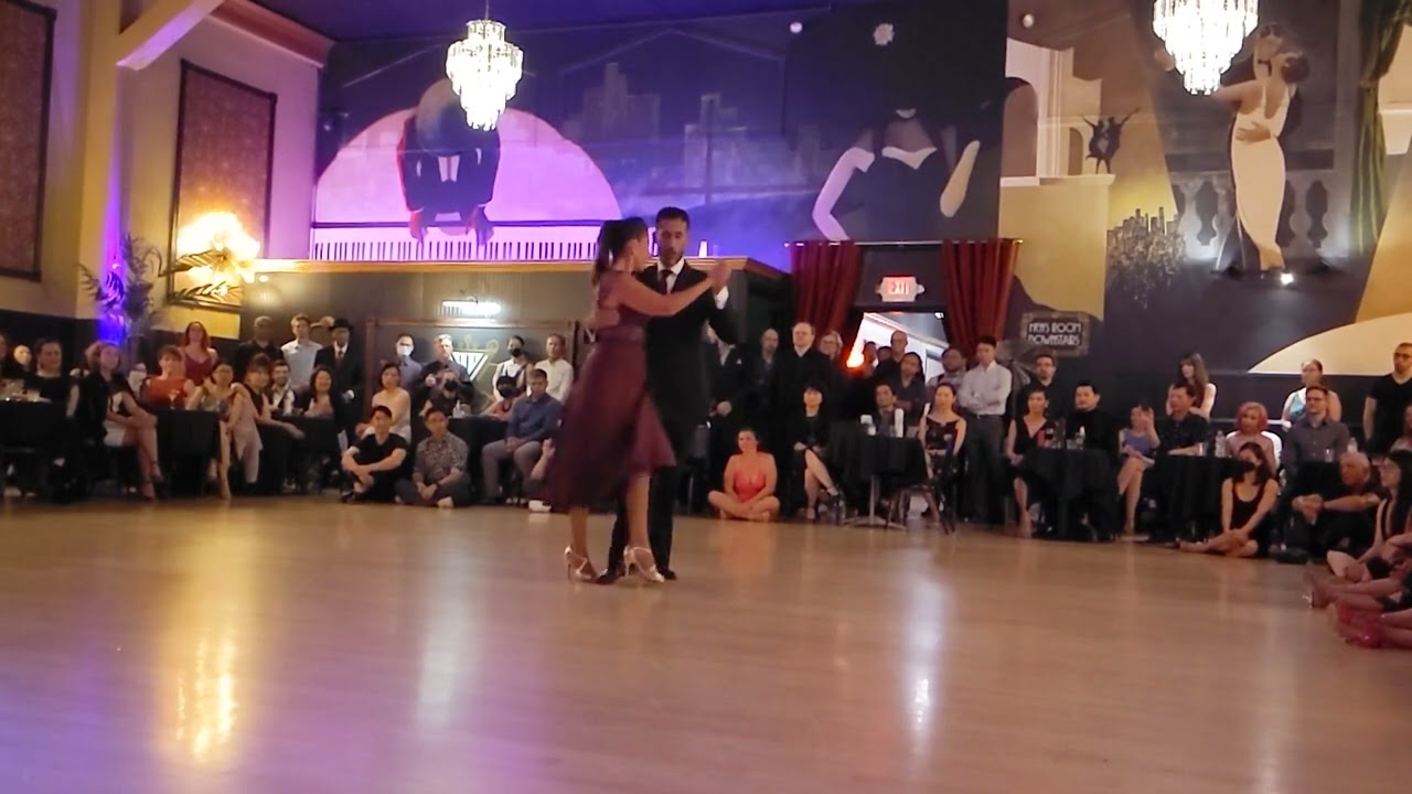 Los Totis performing at Milonga Malevaje in San Francisco 10/21/2022 (2/4)