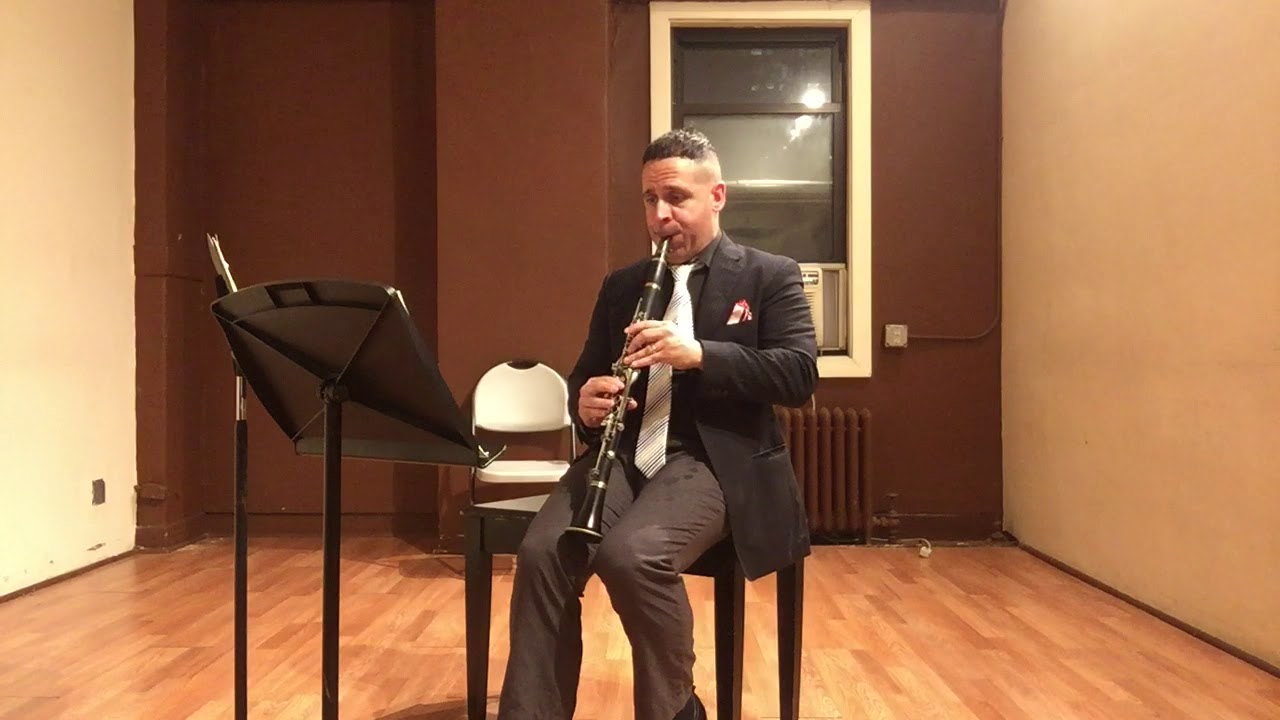 Arlequin for solo clarinet