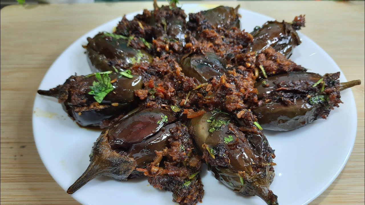 Dhaba style stuffed eggplant that will make you lick your fingers.