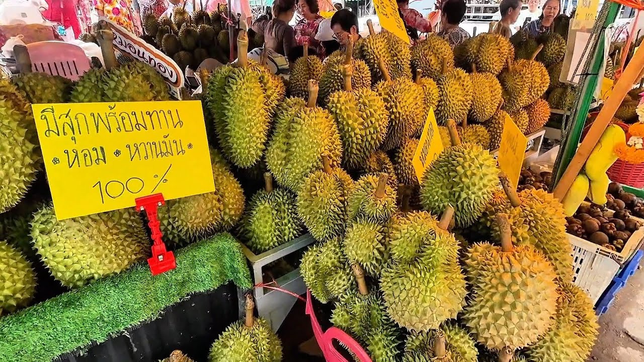 ทุเรียนตลาดกลางผลไม้ตะพง อ.เมือง จังหวัดระยอง