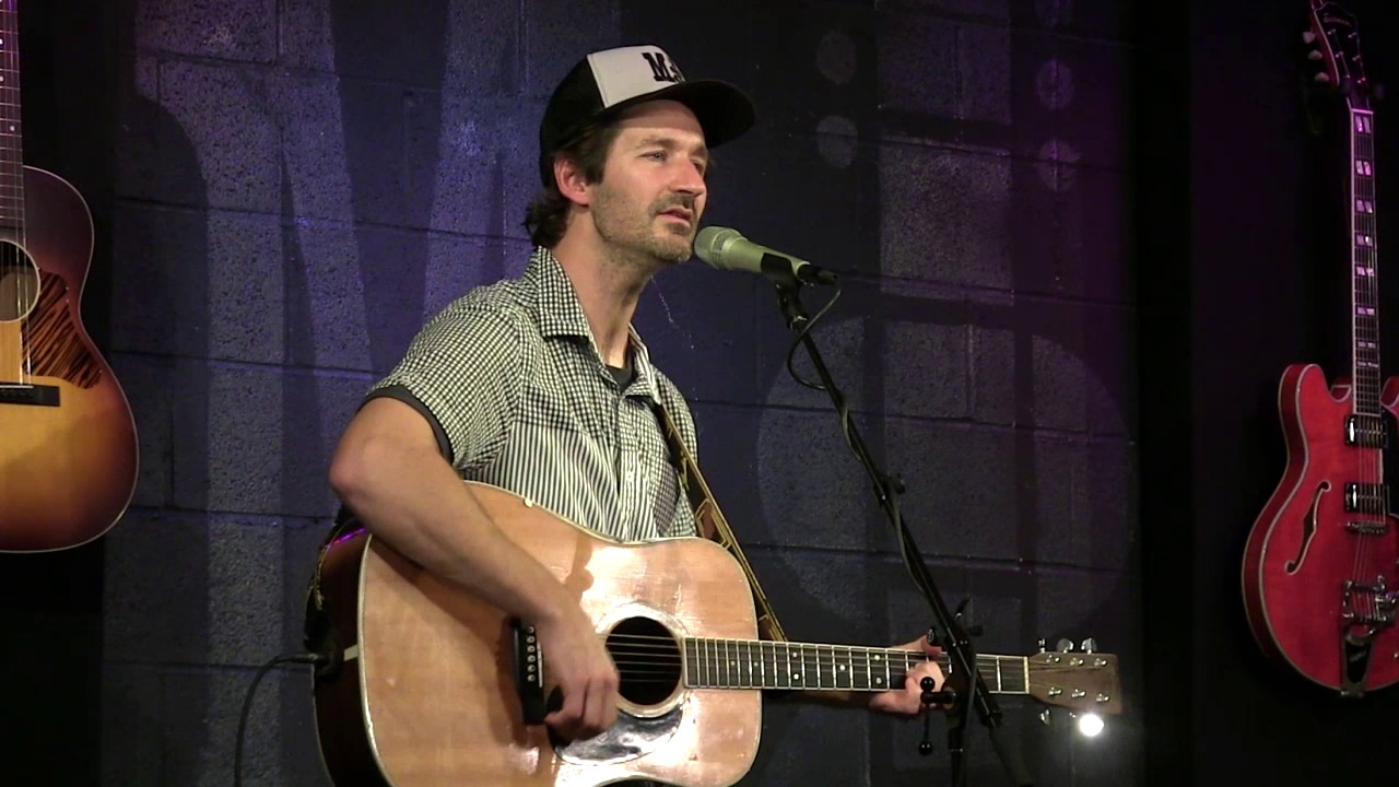 Griffin House - Yesterday Lies - Live at McCabe's