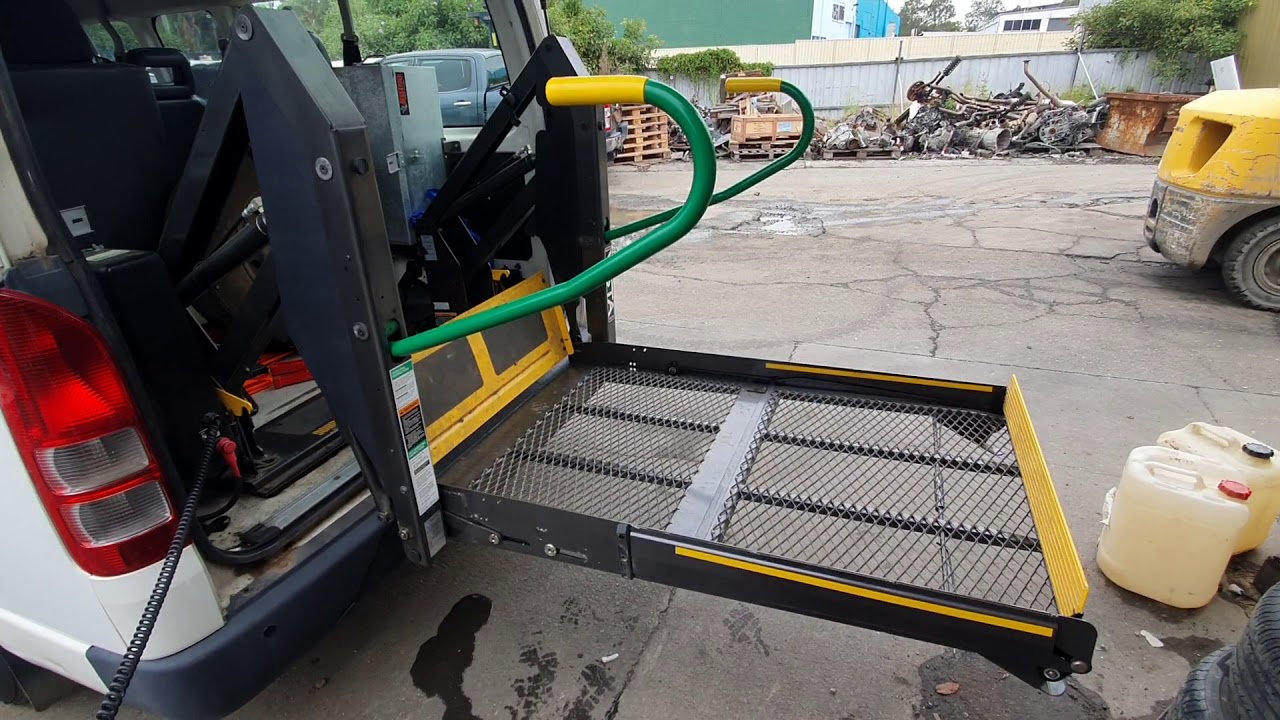 10013 HIACE CHAIR LIFT