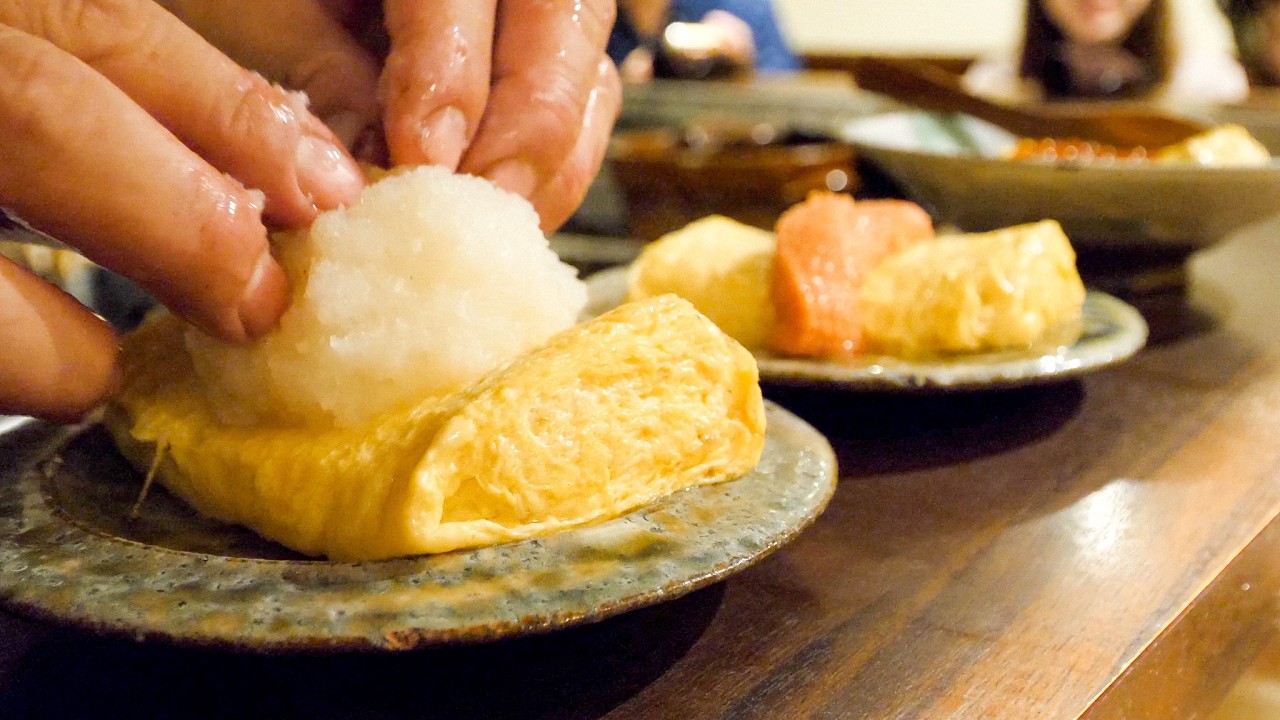 狭い路地裏に朝５時から２時間待ちの行列！和食職人が作るだし巻き朝定食が最高すぎた | Japanese Good Old Diner
