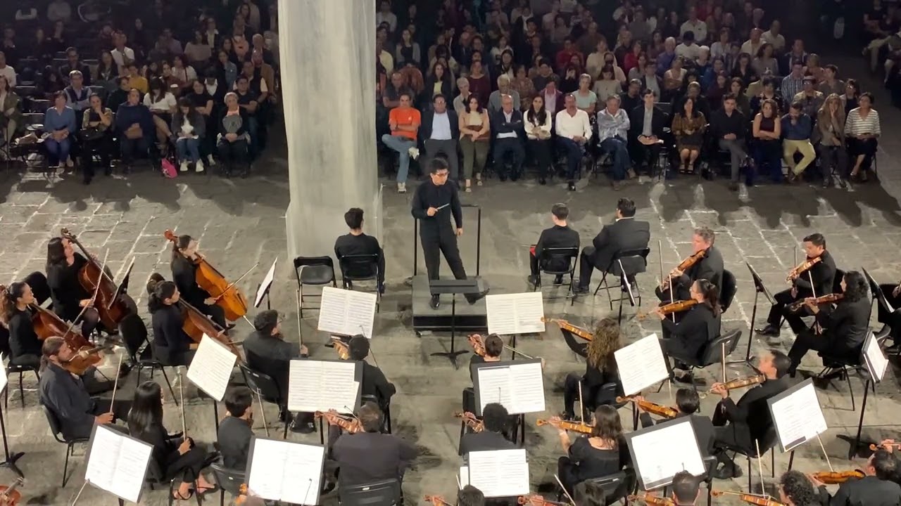 Sinfonía No. 3, 