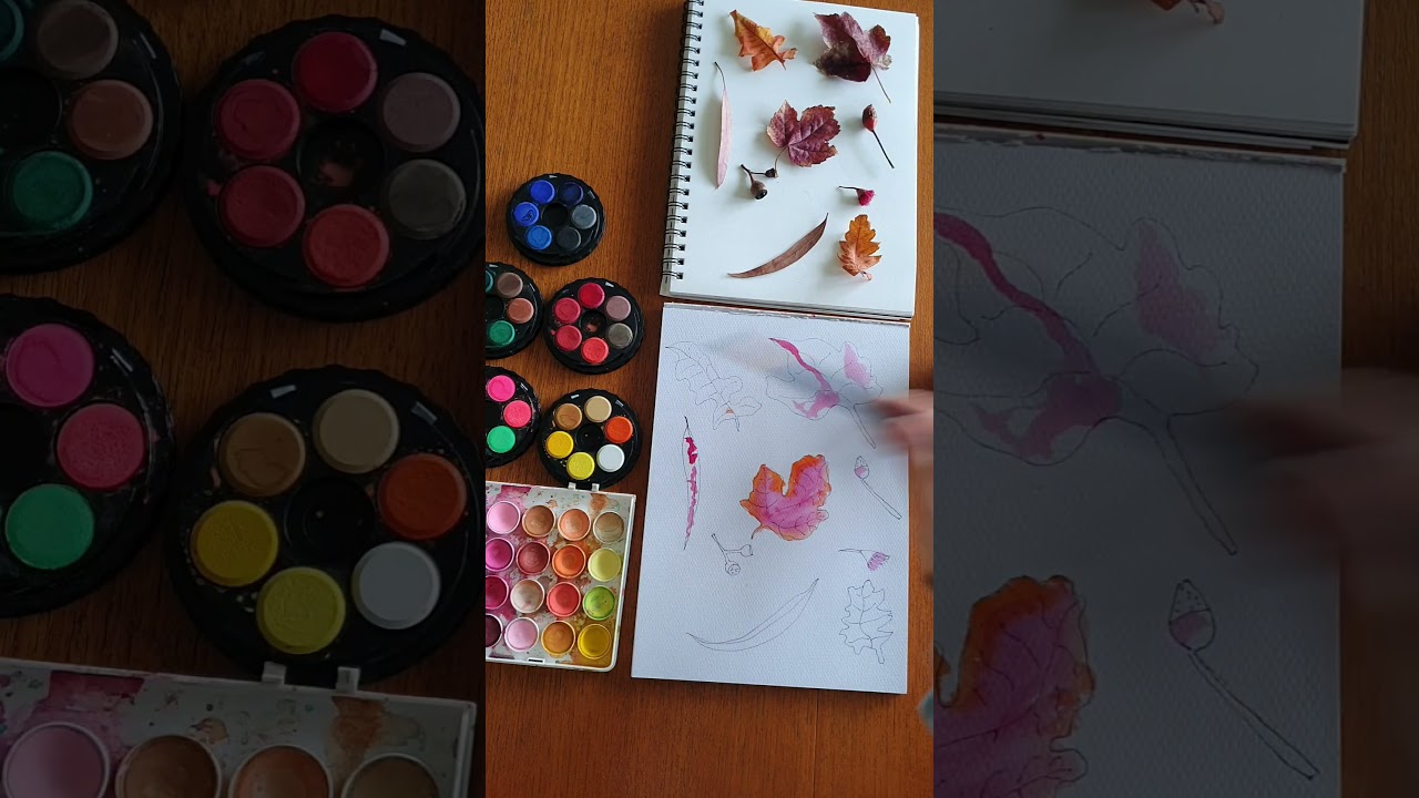 Adding orange watercolour paint to these autumn leaves. See them evolve step by step each day. ❤️