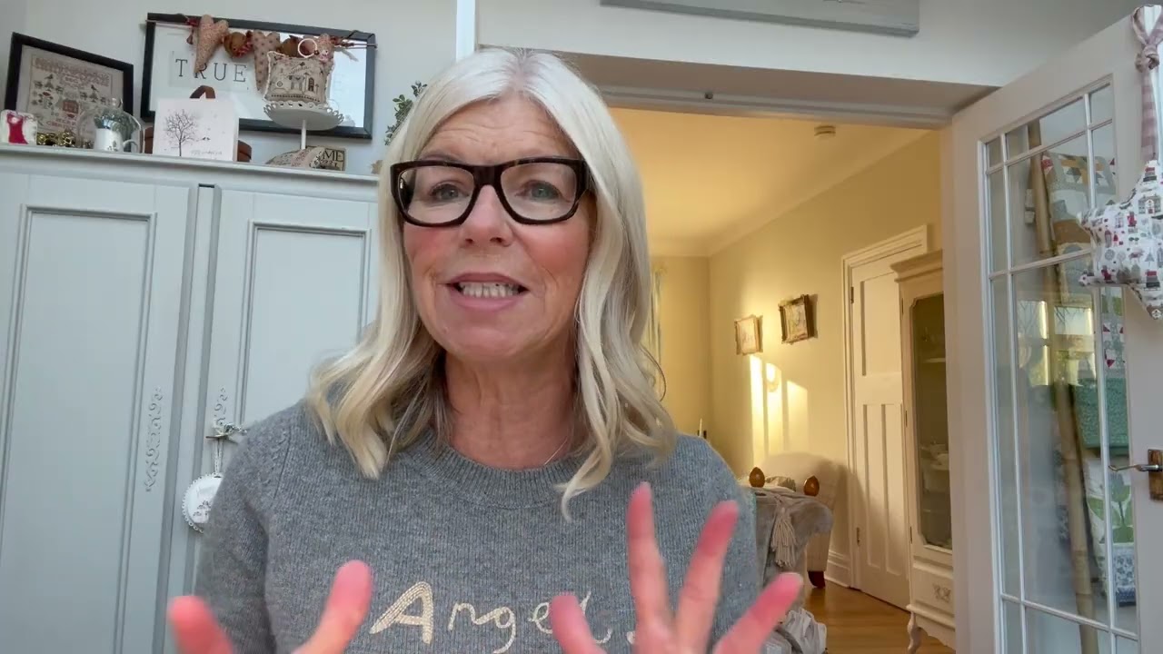 Flosstube 20 - Stitching Snow on Snow!