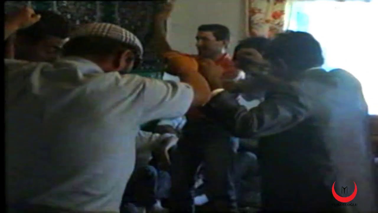Elikötüoğlu Ailesi Kangal Etyemez Kolu-Sivas Kangal Halay-1989
