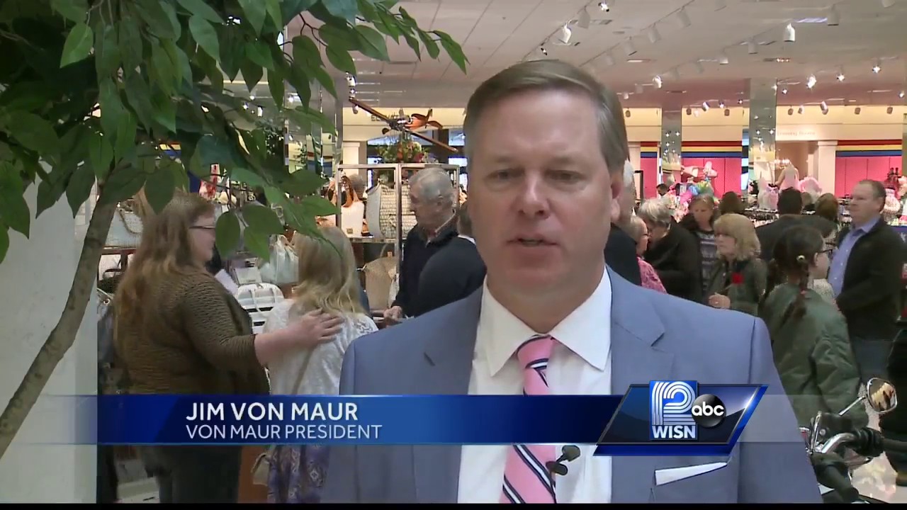 Von Maur Grand Opening in Brookfield