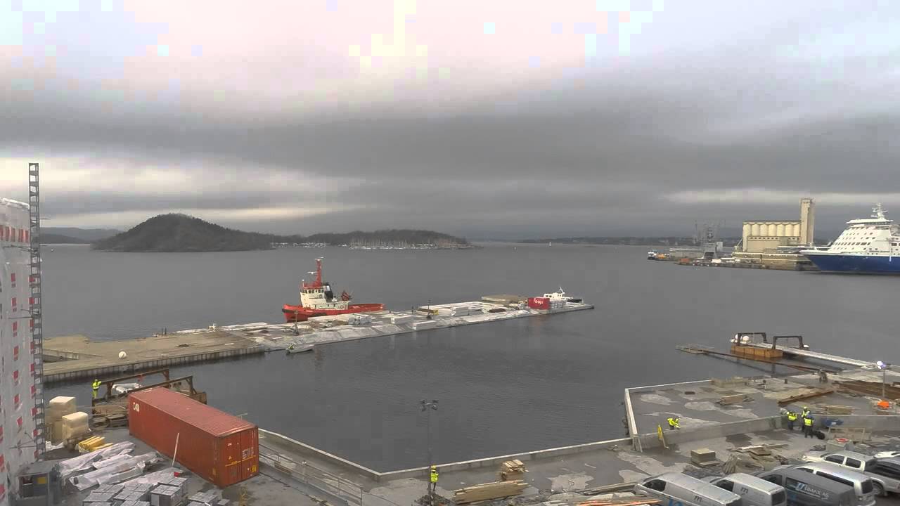Flytende sj&oslash;bad forankres p&aring; S&oslash;renga