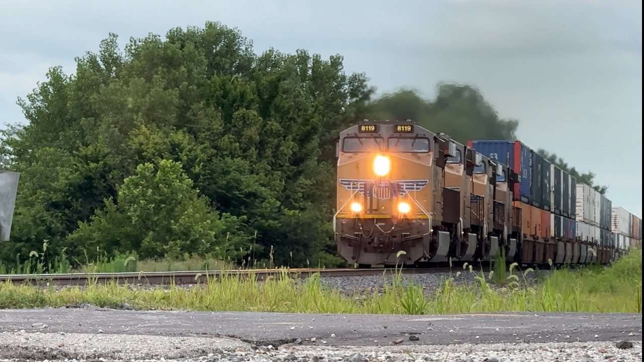 Insanely fast 72 mph UP Z train flying west ( ZG4CI )!!! BNSF Transcon: Marceline sub..7/17/25