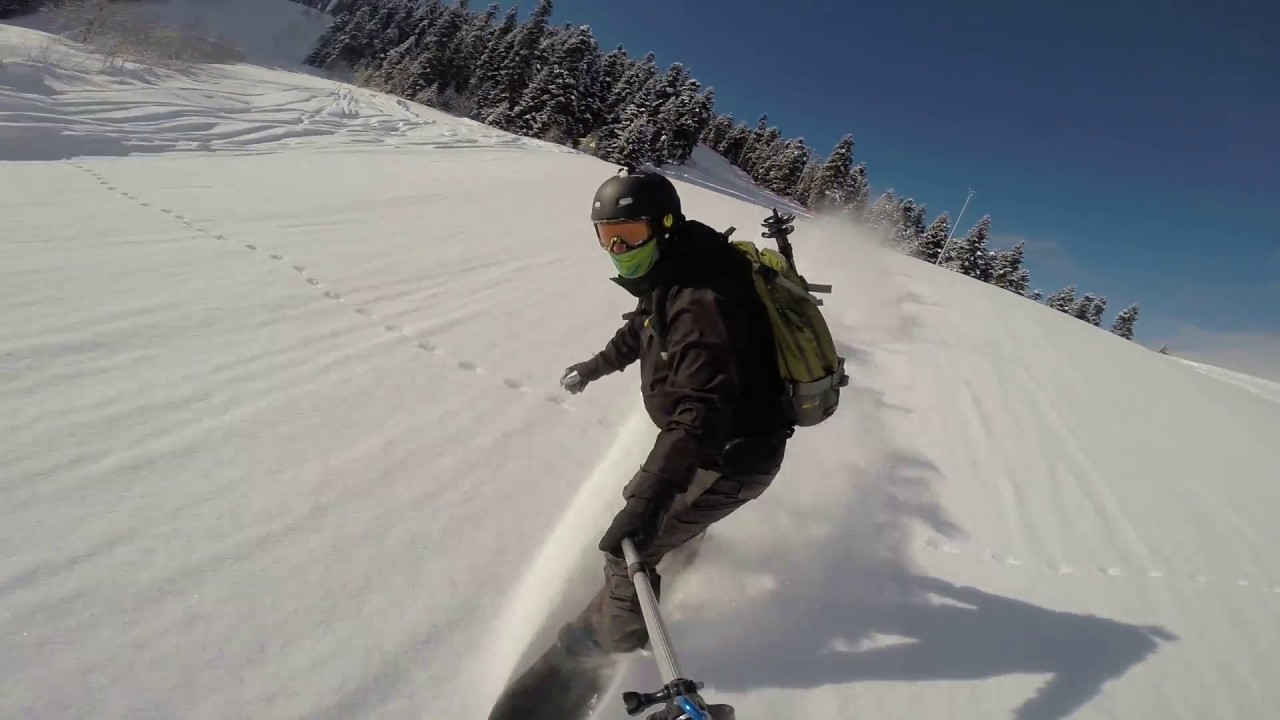 Powderday in Hatsvali (on pist)