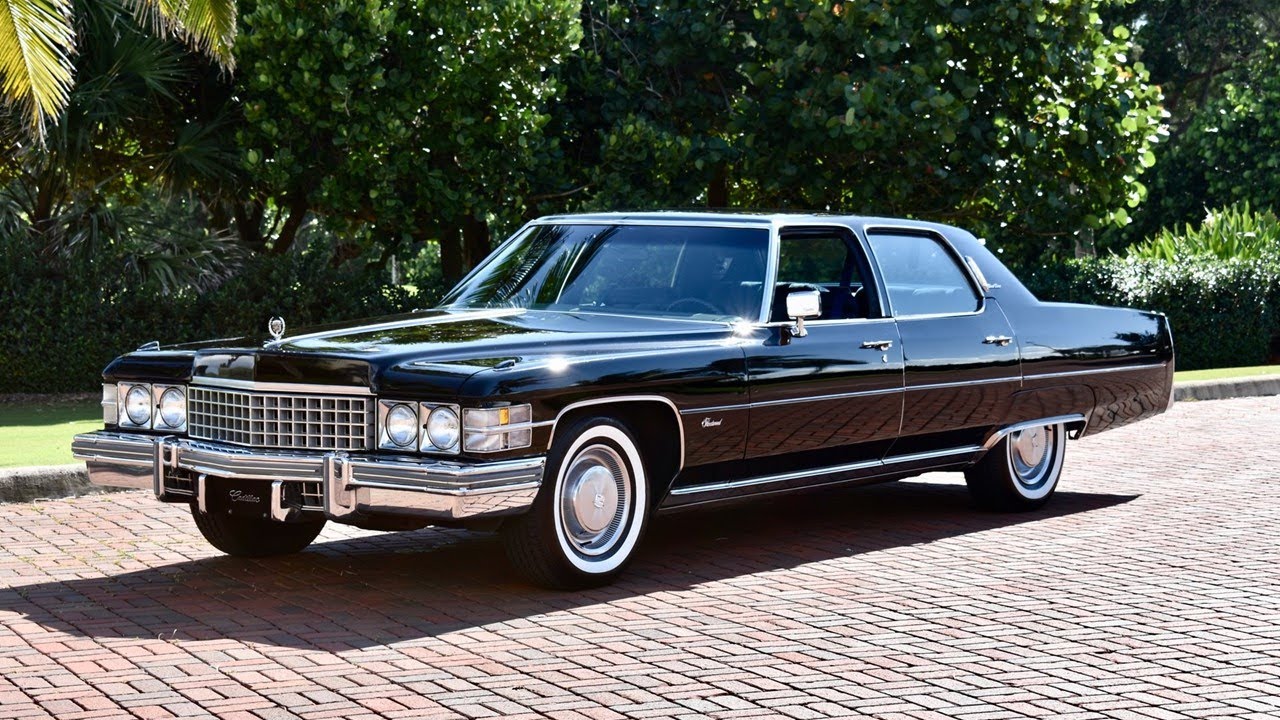 Какой самый необычный/необычный интерьер автомобиля? Cadillac Fleetwood Talisman и Acres of Velou...