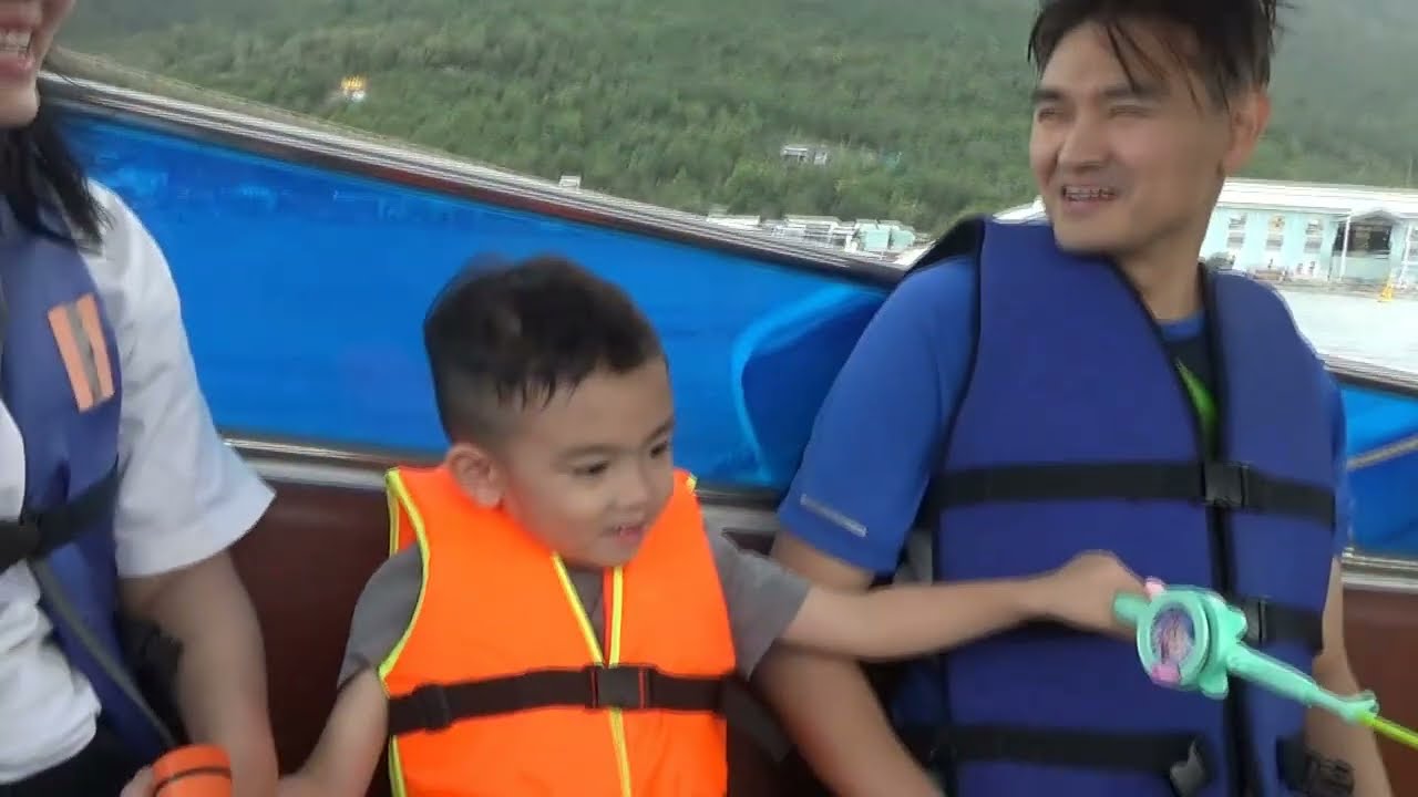 Tour đảo Nha Trang - Lặn- Dù lượn - Canoe - Mùng 2 Tết Bính Ngọ