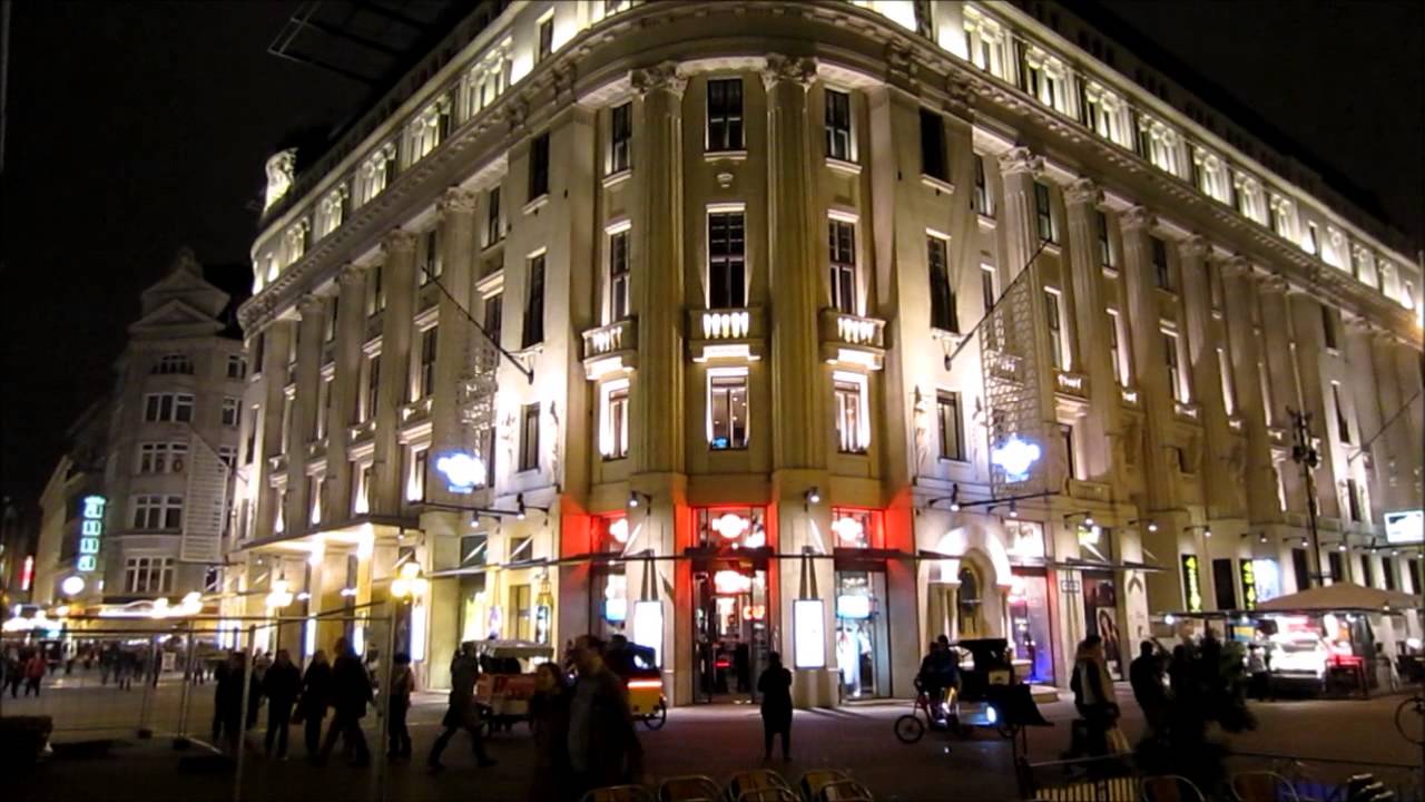 Budapest Night Video Tour - Hungary