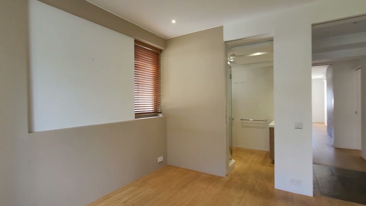 司徒拔道41號 碧蕙園 對面係寶雲道行山徑 東半山豪宅地段，實用面積:2257呎 Diana Cheng 同大家介紹屋苑周邊配套。