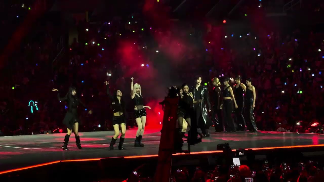 YUQI (IDLE)  x Zhang Hao (ZEROBASEONE) - Now by Trouble Maker @ KCON LA 2025 Day 2 08/02/2025