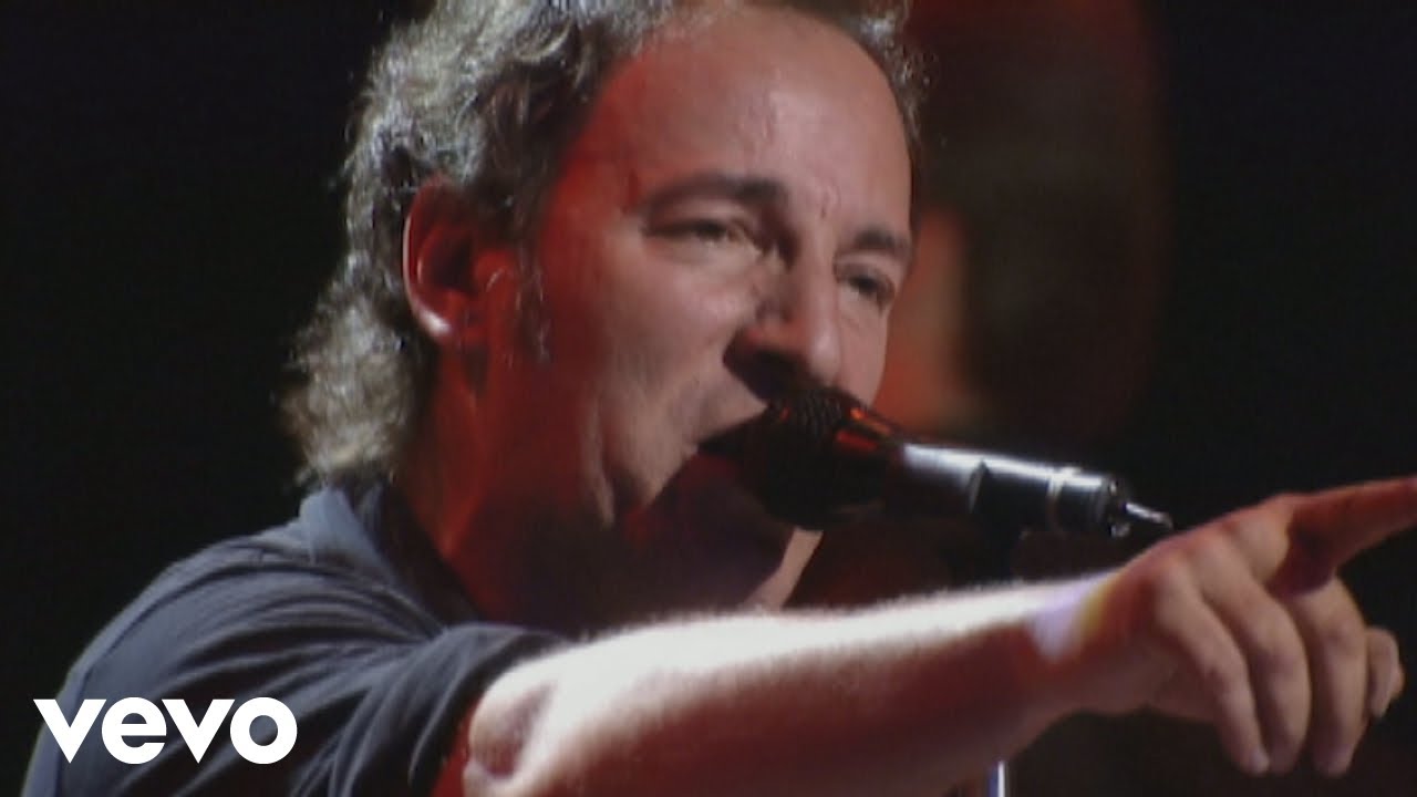 Bruce Springsteen & The E Street Band - My Love Will Not Let You Down (Live in New York City)