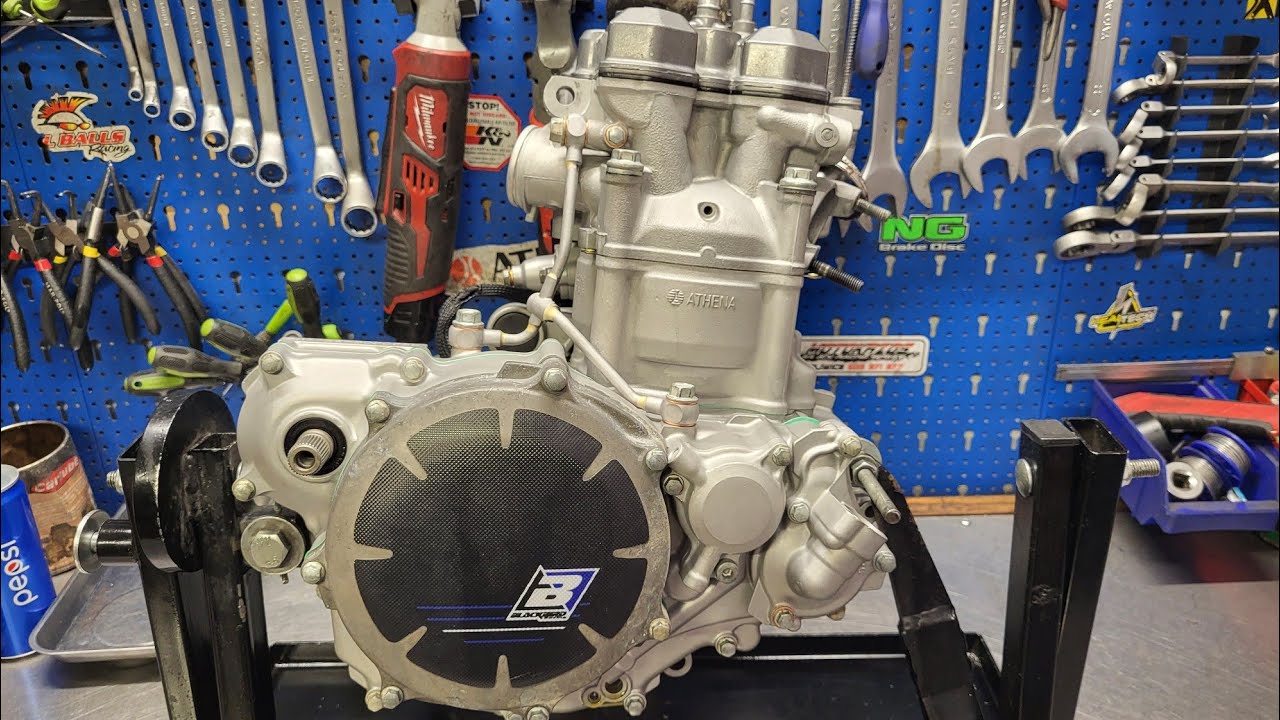 Yamaha WR 450 F remont silnika.