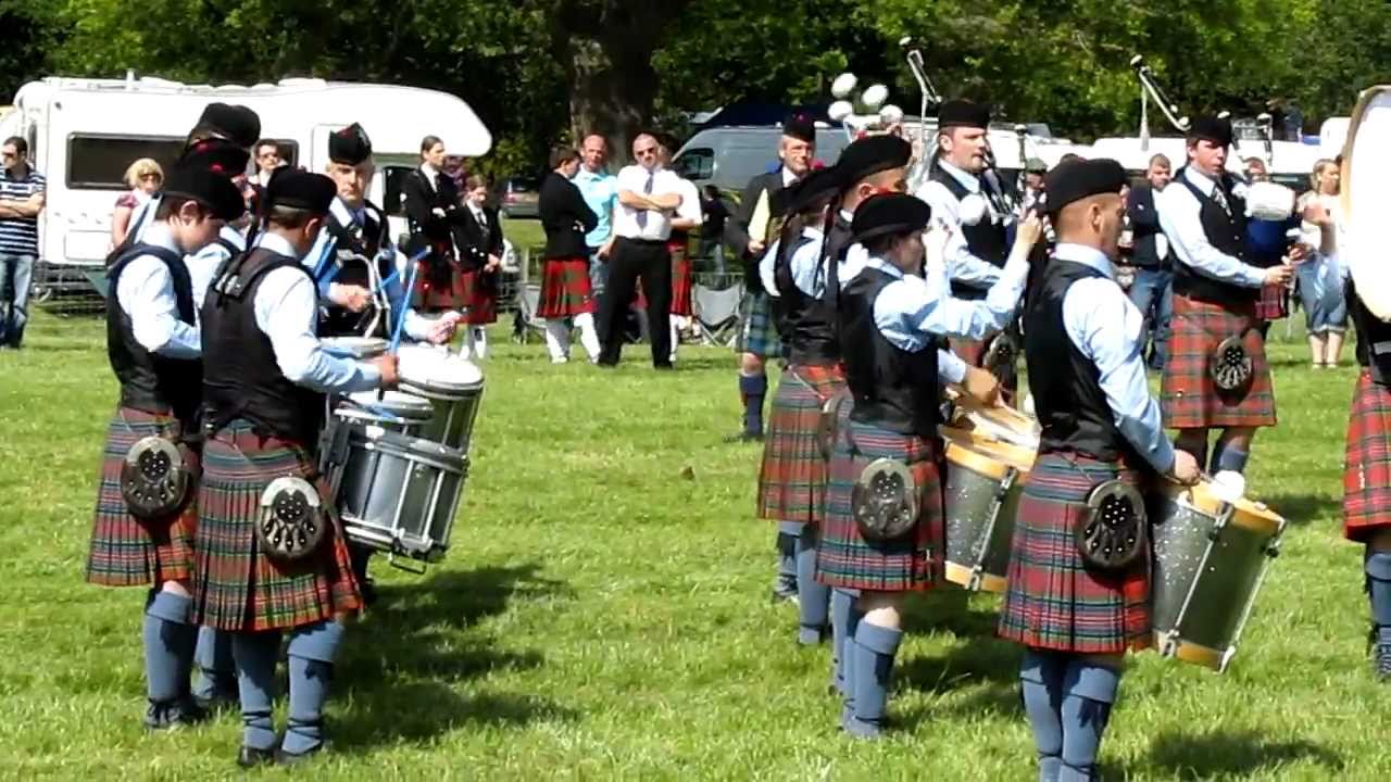 Strathmore 2011: Lochgelly High School Pipe Band