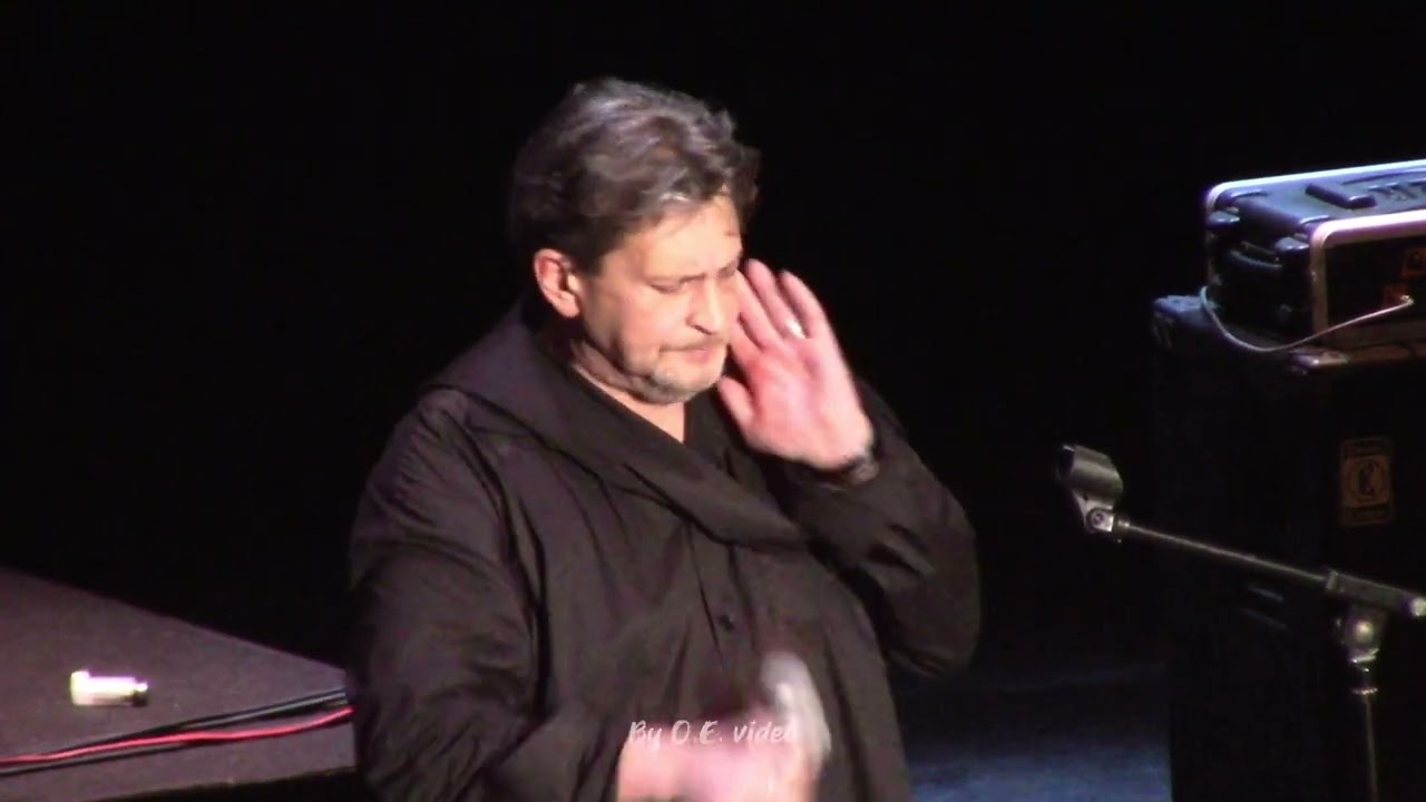 АЛЕКСАНДР ДОМОГАРОВ. 