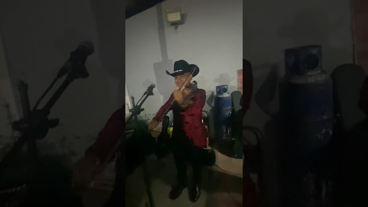 Trio Incomparables - Mix Cumbias Bailando La Gente De S.L