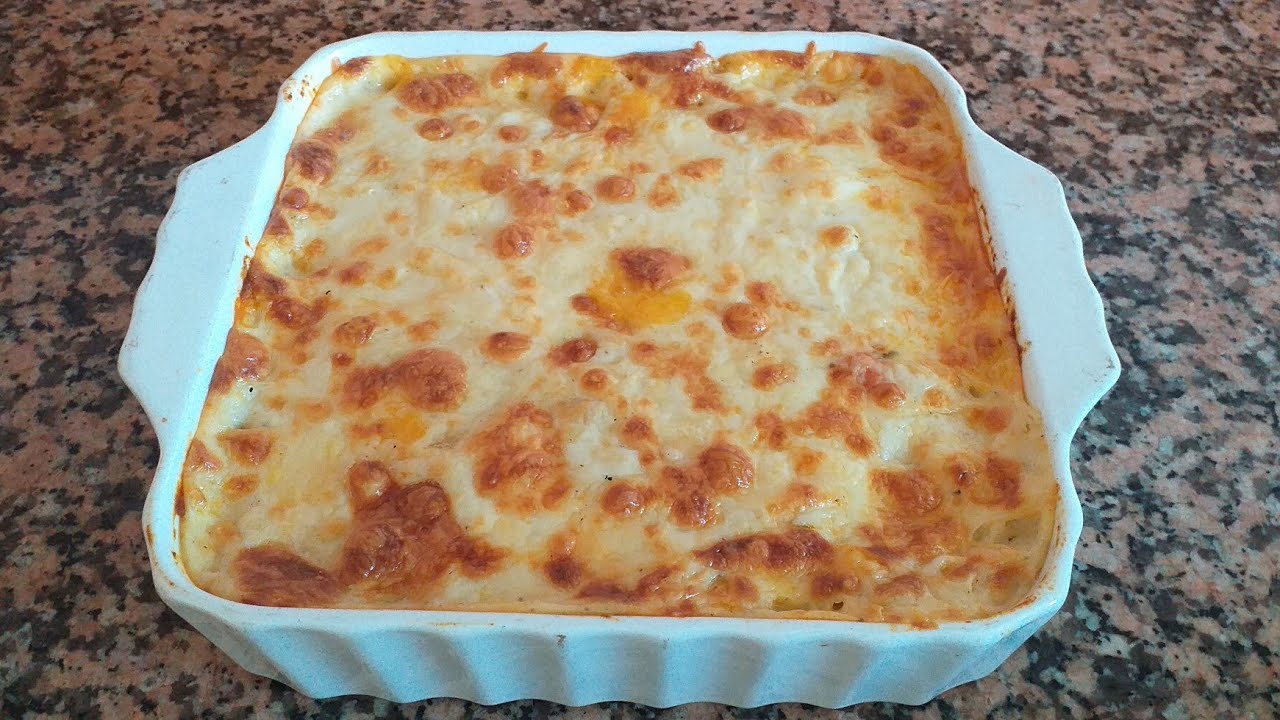 كراتان المقرونية بالكفتة والبيشاميل روعة في المذاق gratin de pâtes au viande  hachée
