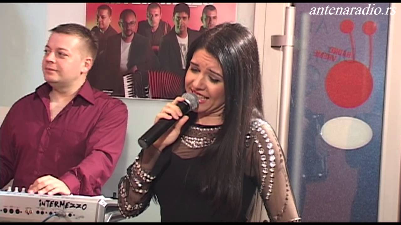 Zeljoteka ♪INTERMEZZO♪ - Dejana Djekic - Divlje ruze, Bere cura plav jorgovan