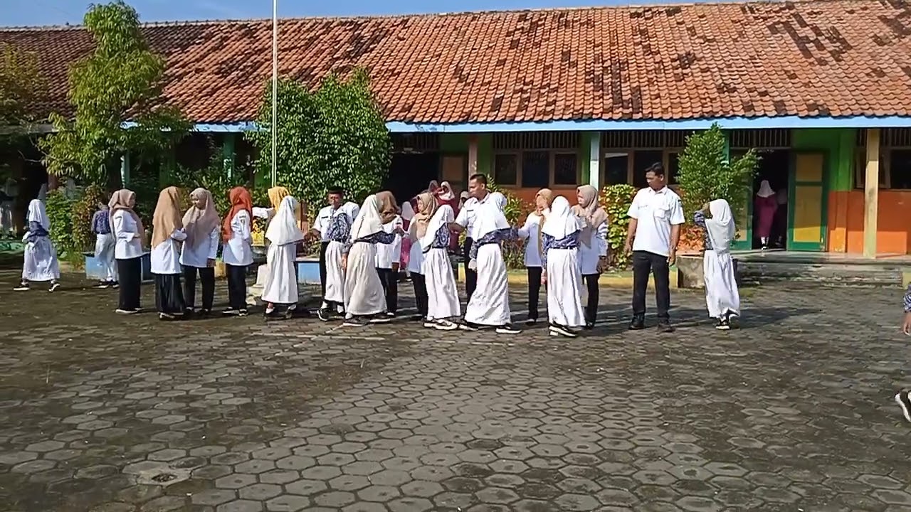 Pembiasaan  Pagi Hari di SDN Karangrejo 2 Bonang Demak