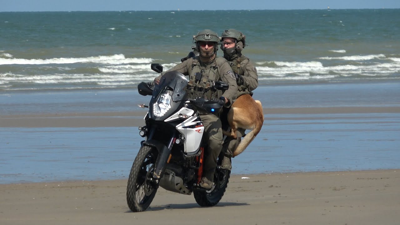 Demonstratie Belgisch Arrestatieteam DSU op het strand van Koksijde! #1550