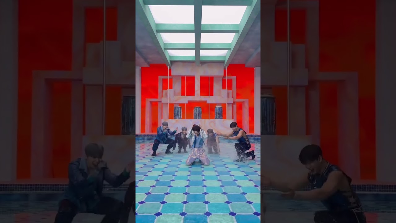 ONEUS (원어스) 🐰🐿️🐥🐯🐶 WATER PUPPY HWANWOONG BAILA CONMIGO 💦