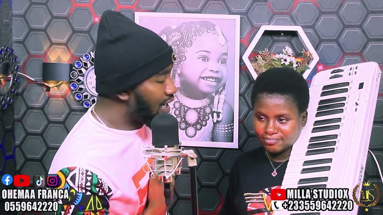 OHEMAA FRANCA PLAYING KEYBOARD THIS LADY IS VERY GIFTED SUBSCRIBE PLEASE