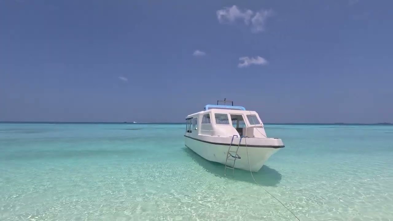Stunning White Sandbanks and Blue Lagoons in the Maldives - Reached