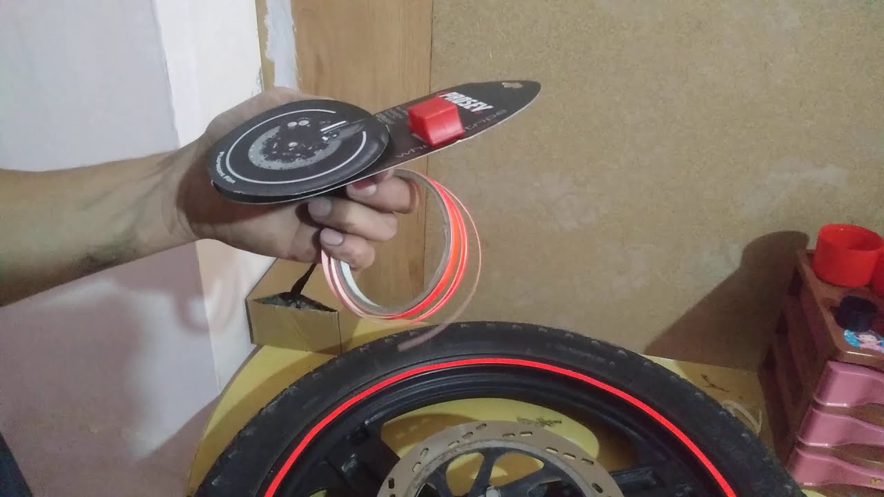 Motosiklete Jant Şeridi Nasıl &Ccedil;ekilir?