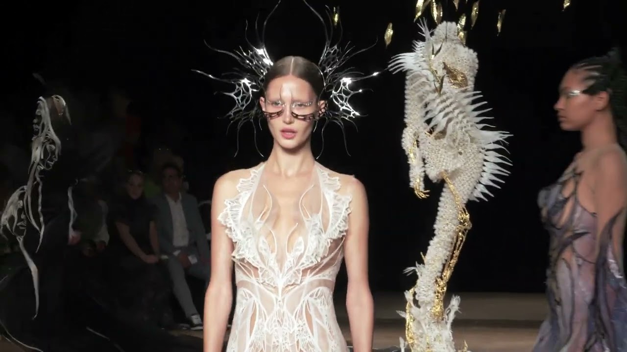 Iris Van Herpen Paris HC FW 22-23