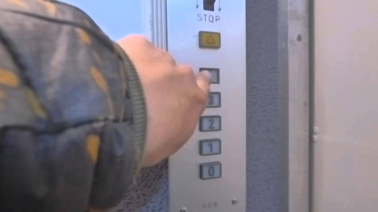 Stuck in a 1950s lift in De Panne (Belgium)