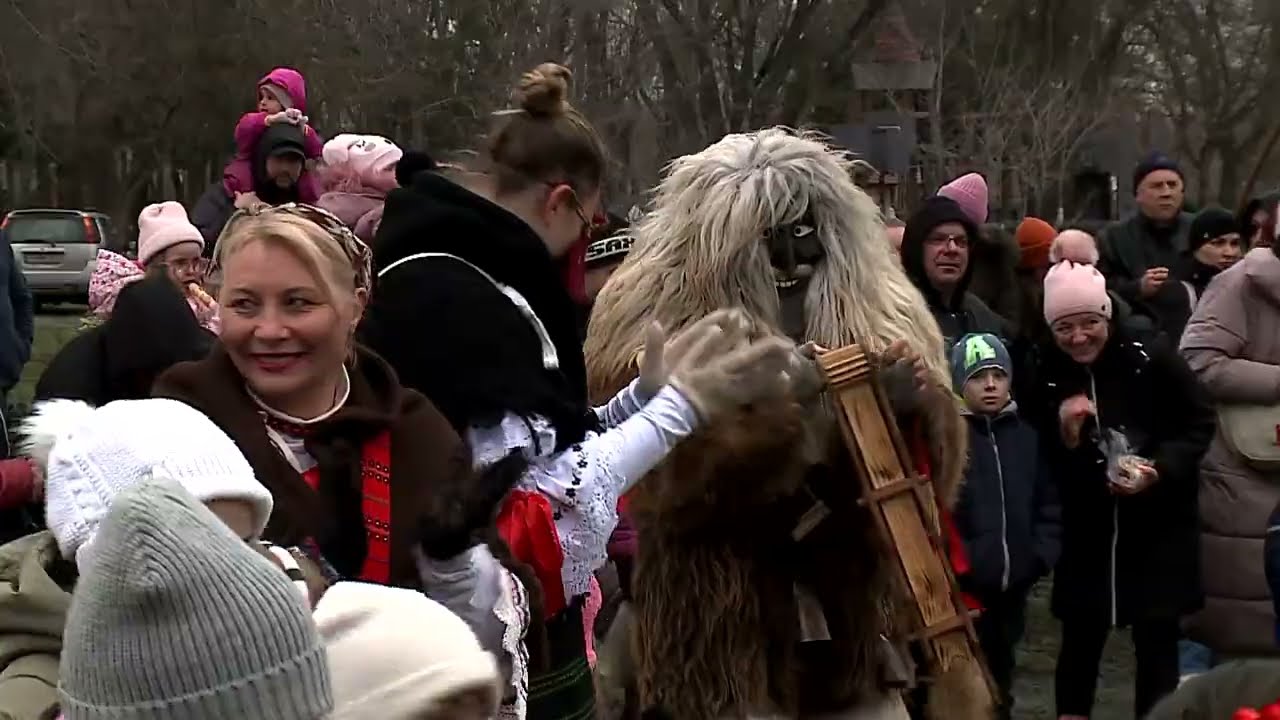 Nyitás előtt a Csetényi Élménypark (Halas Tv - Hírnapló)