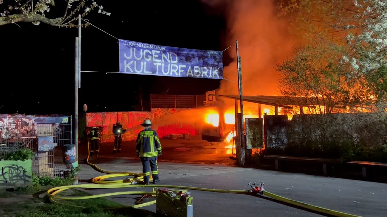 FULDA: Mehrere BRÄNDE im Stadtgebiet in der Nacht - Polizei fahndet nach Frau